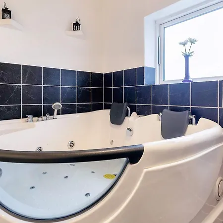 Three-bedroom In Rodby 23 Holiday home *