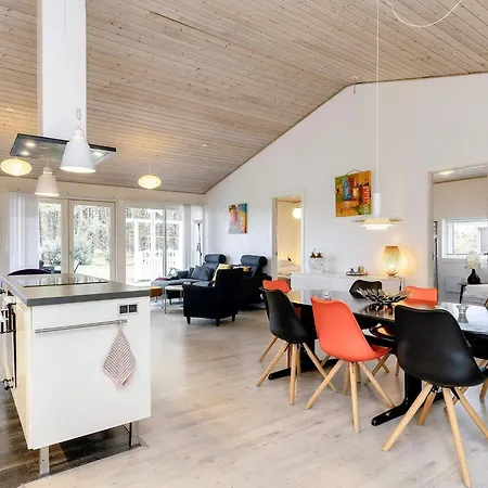 Three-bedroom In Rodby 23