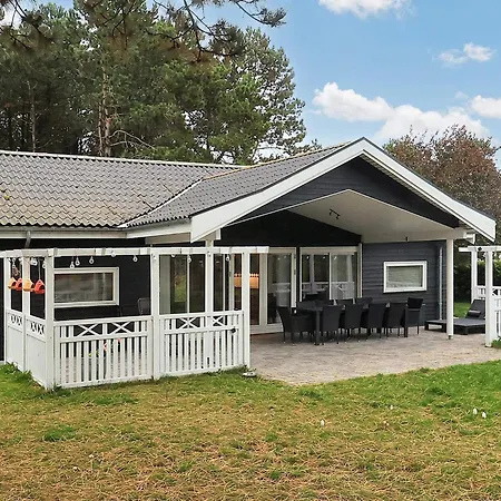 Three-bedroom In Rodby 23